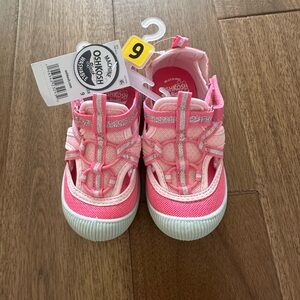 OshKosh B'gosh Pink and White Kids Sneakers/Water Shoes